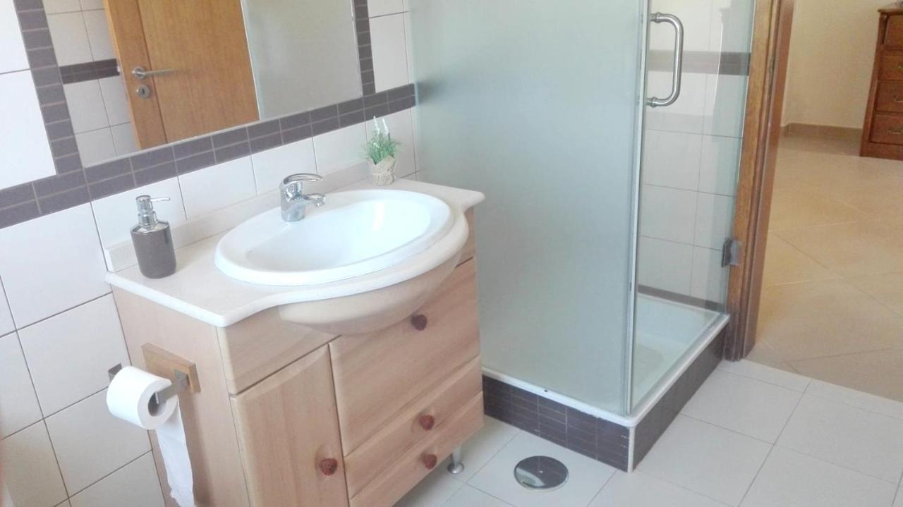 Spacious House In Aldeia Dos Pinheiros With Pool Azeitao Eksteriør bilde