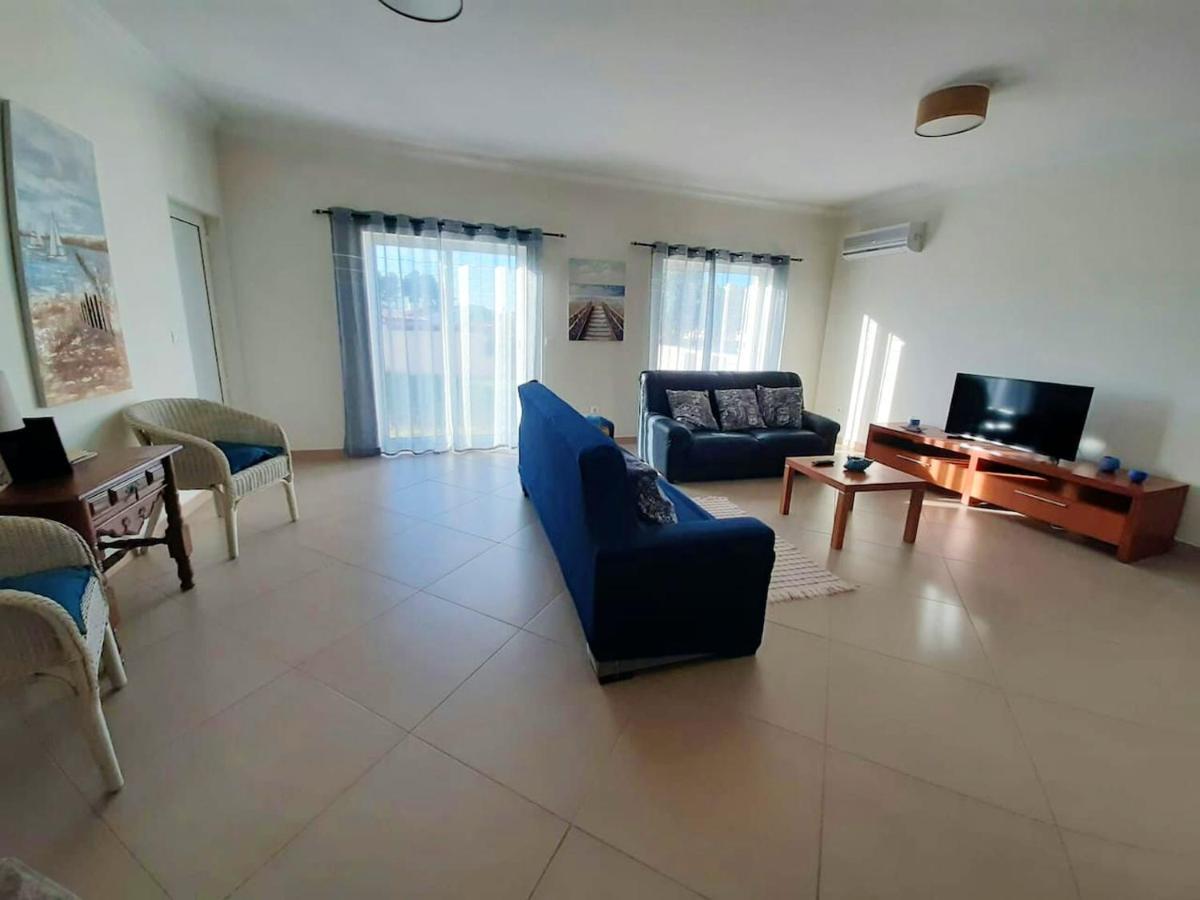 Spacious House In Aldeia Dos Pinheiros With Pool Azeitao Eksteriør bilde